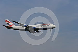 British Airways Boeing 747-400 jumbo jet landing