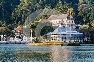 Bogambara lake and the Temple of Sacred Tooth Relic in Kandy, Sri Lan