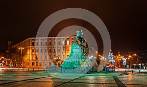 The Bogdan Khmelnitsky monument and Mikhailovsky monastery in Ky