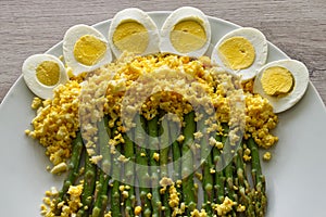 Boild green asparagus with mimosa boiled eggs