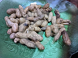 boiled peanuts ready to serve