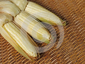 boiled waxy corn