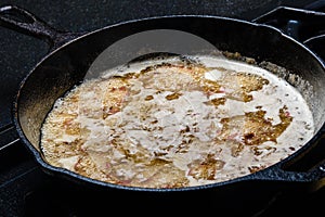 Boiling oil or grease in skillet