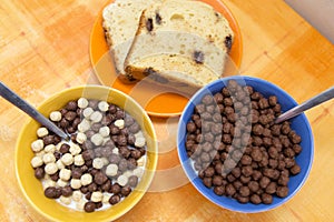 Bole of cereals and sweet bread