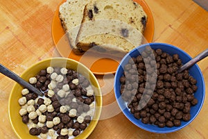Bole of cereals and sweet bread