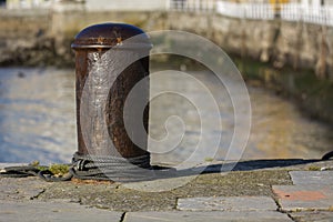 Bollard and rope 3