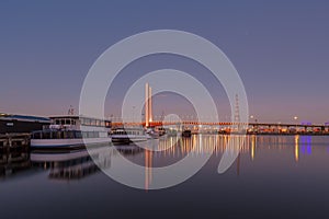 Bolte bridge, Melbourne at dawn