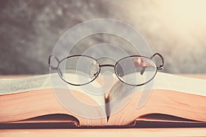 Book&Glasses