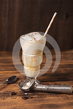 Boozy Orange Vanilla Float