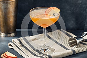 Boozy Refreshing Apple Martini Cocktail