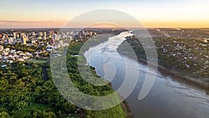 Border between Brazil and Paraguay and connects Foz do Iguacu to Ciudad del Este. Ponte da Amizade in Foz