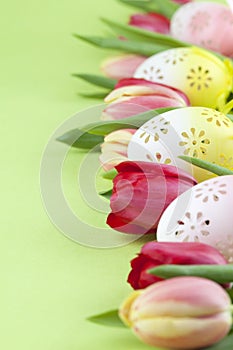 Flowery Easter eggs and tulips border