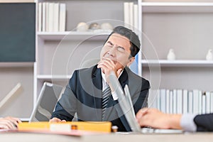 Boring meeting, A man fell asleep in meeting