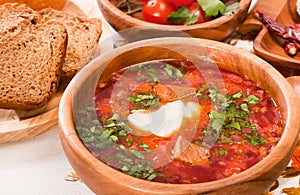 Borsch with beetroot, cabbage and tomato
