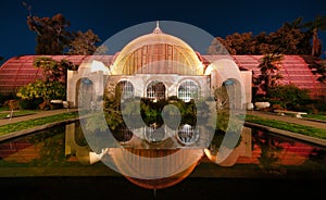 Botanical Bldg Balboa Park With Reflection Pond