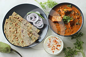 Bottle Gourd Flatbread served with cottage cheese masala. Indian flat bread made of whole wheat flour, grated bottle gourd and