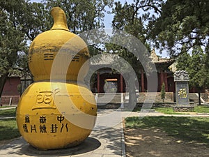 Bottle to hold Taoism pills of immortality