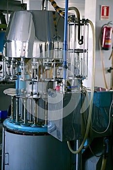 Bottling machine for wine industry