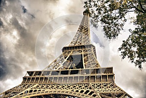 Bottom-Up view of Tour Eiffel
