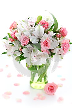 Bouquet alstroemeria and rose
