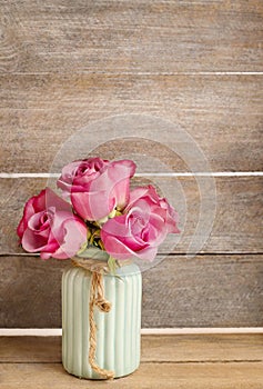 Bouquet of pink roses and blue muscari flower (Grape Hyacinth)