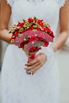 A bouquet of red roses