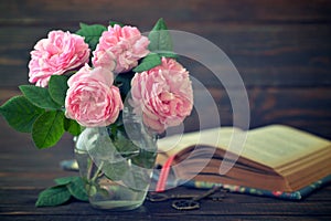 Bouquet of tea roses