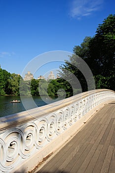 Bow bridge