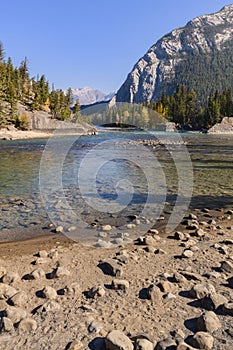 bow river bend shore 2626