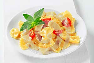 Bow tie pasta with cream sauce