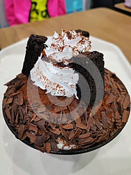 A bowl of Chocolate bingsu