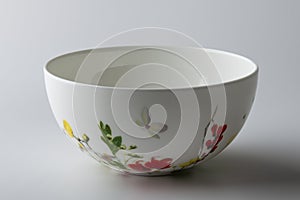 Bowl decorated with painted flowers