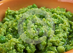 Bowl of mushy peas, photo