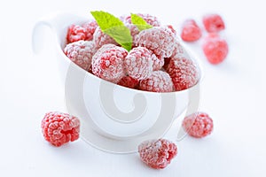 Bowl of refreshing raspberries