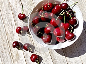 Bowl of sweet cherries photo