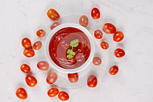 Bowl of tomato sauce or ketchup, closeup