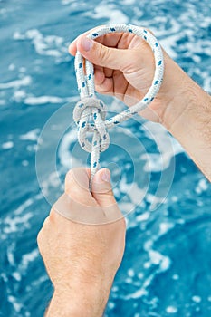 Bowline nautical knot