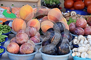 Bowls of fruits and vegetables