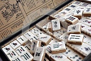 Box of of Mahjong tiles