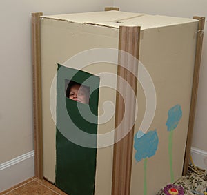 Box playhouse