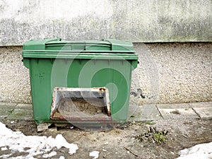 Box with sand to prevent slippage in winter