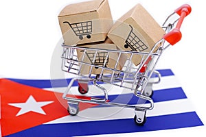 Box with shopping cart logo and Cuba flag