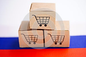 Box with shopping cart logo and Russia flag