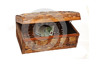 Box upwardly-opening