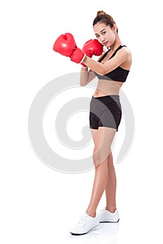 Boxer - Full length fitness woman boxing wearing boxing red gloves