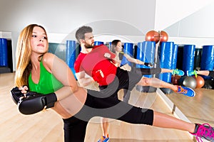 Boxing aerobox group low kick training at gym