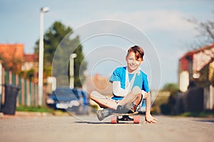 Boy with broken hand