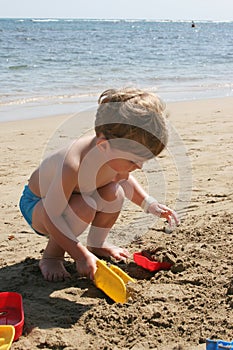 Chlapec na pláž 
