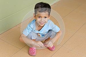 boy are playing gyroscopes