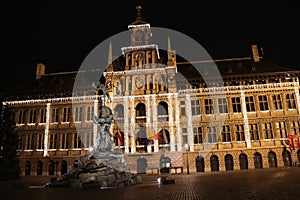 Brabo fountain and City hall. Antwrep.